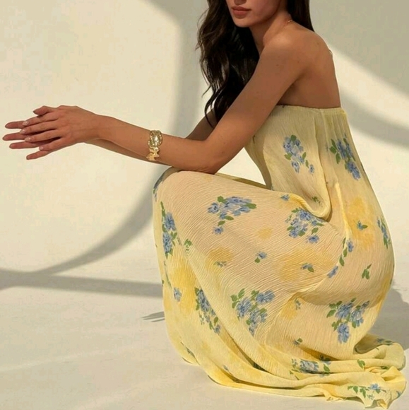 New Strapless Pleated Wrinkle Beach Vacation Sexy Slimming Artistic Print Dress - Picture 1 of 7